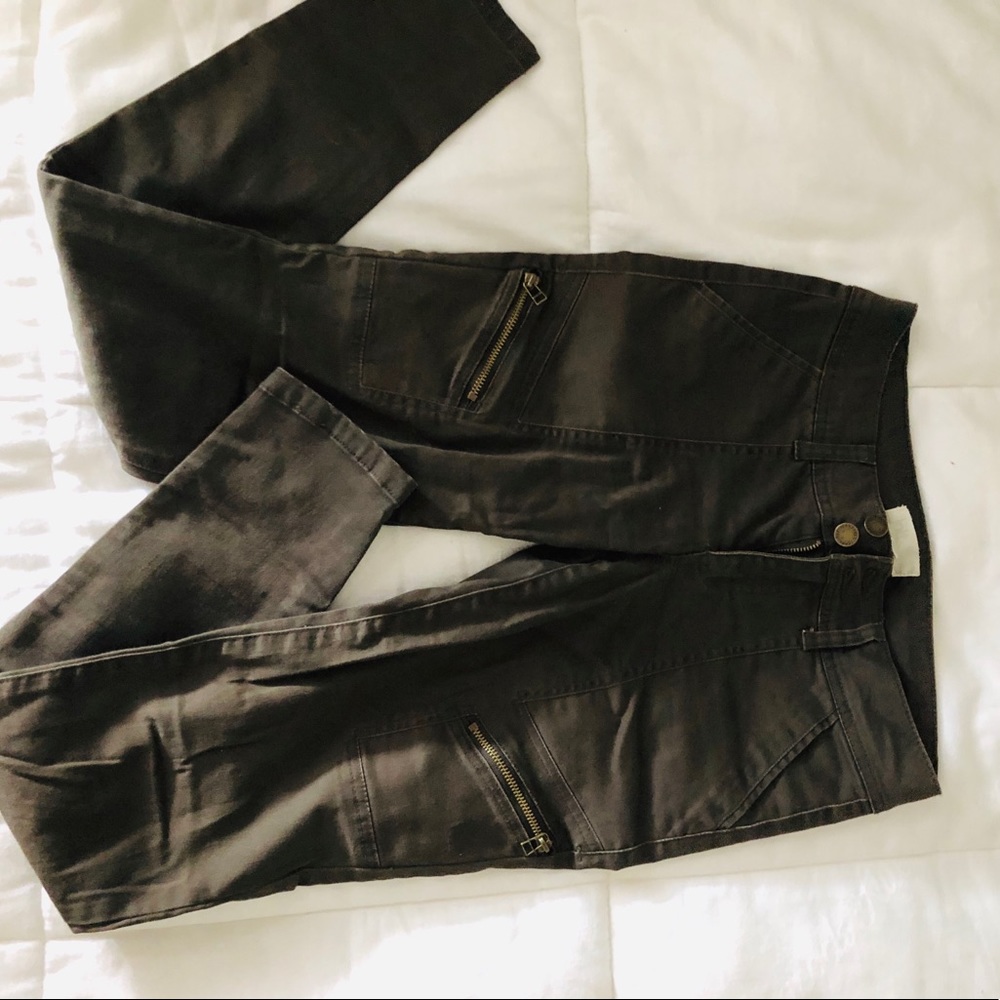 Dark Green Jeans, Size 26. Stylish cargo fit
